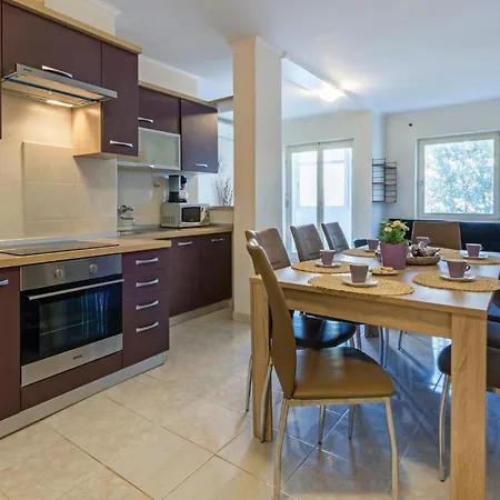 Апартаменты 3 Bedroom In Пула